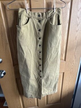 Women’s Button-Front vintage tan Midi Skirt (look at description for size)